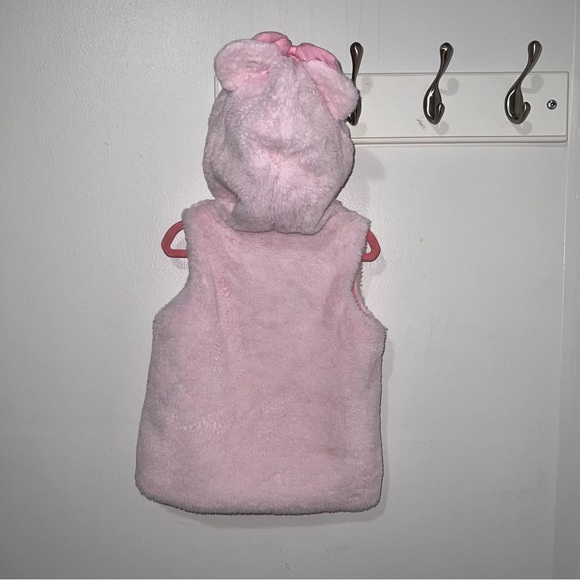 Toddler Girl Disney Junior Minnie Mouse Faux Fur Vest With Minnie Ears & Bow - Picture 8 of 10